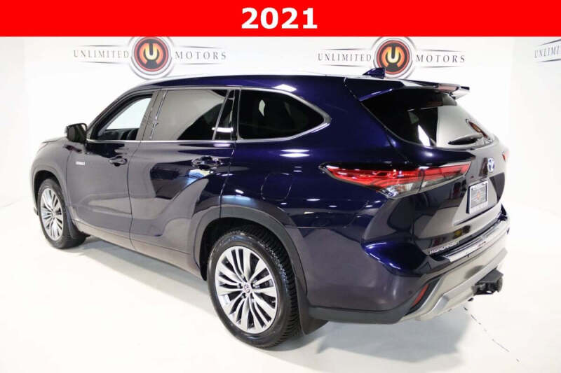 2021 Toyota Highlander Hybrid Platinum