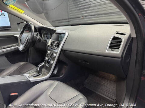 2015 Volvo XC60 T5 Drive-E Platinum