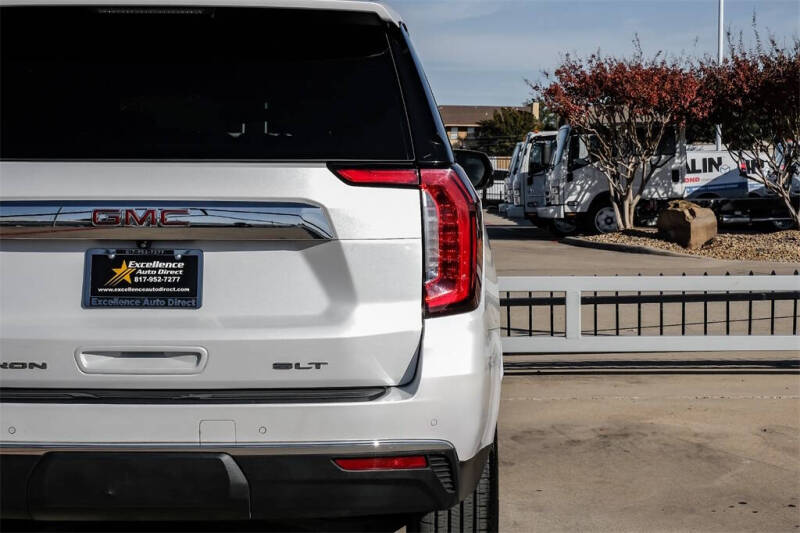 2022 GMC Yukon XL SLT