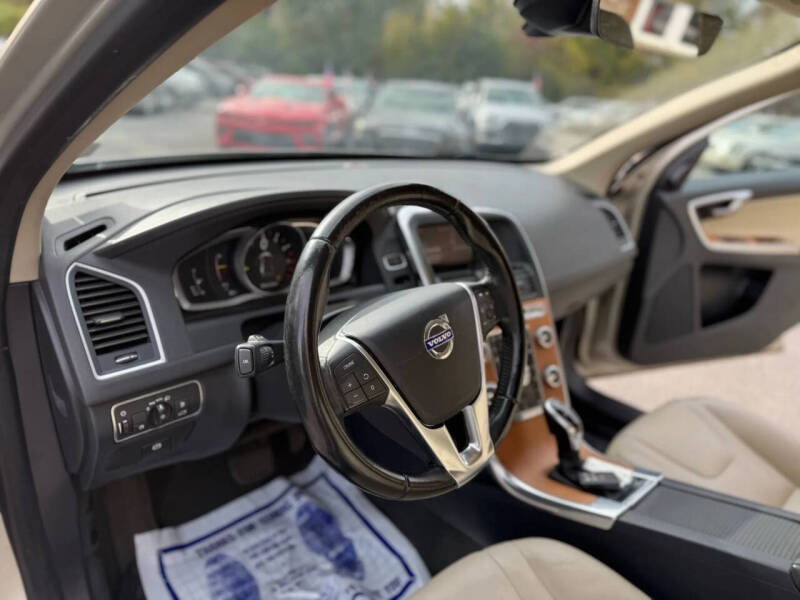 2017 Volvo XC60 T5 Inscription