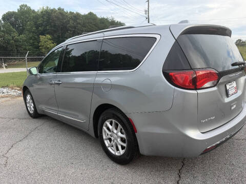 2020 Chrysler Pacifica Touring L