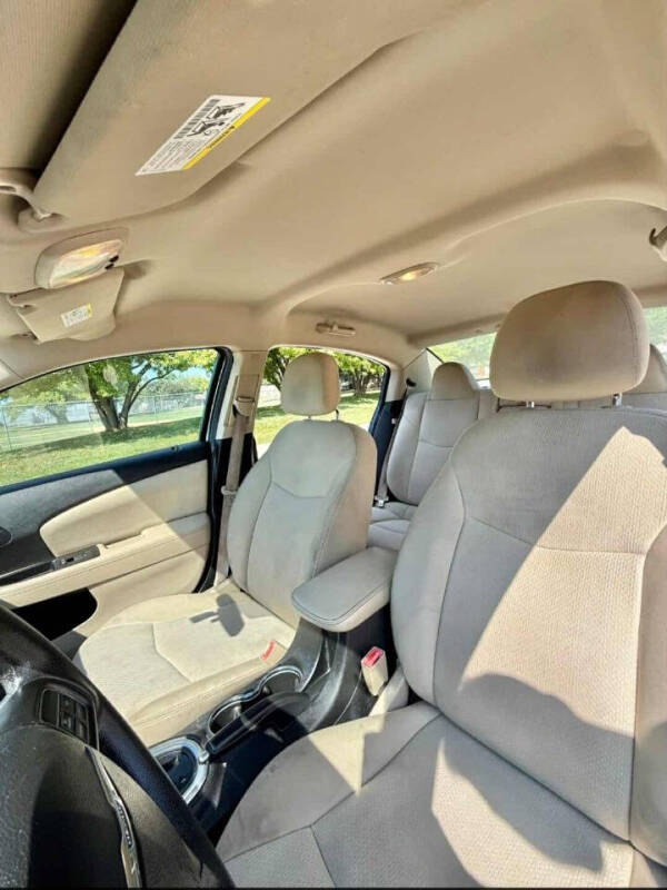 2013 Chrysler 200 LX