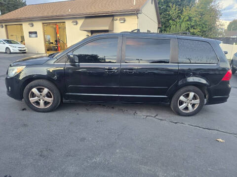 2011 Volkswagen Routan SE