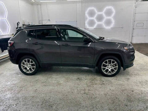 2022 Jeep Compass Latitude Lux