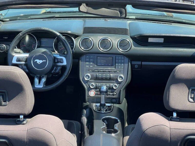 2017 Ford Mustang V6