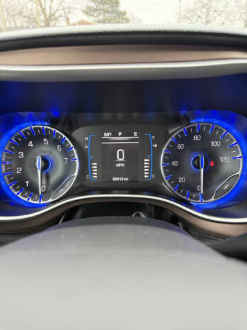 2017 Chrysler Pacifica Touring-L