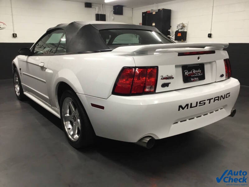 2003 Ford Mustang