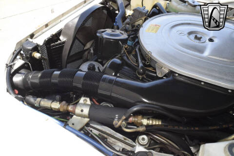 1987 Mercedes-Benz 560-Class 560 SL