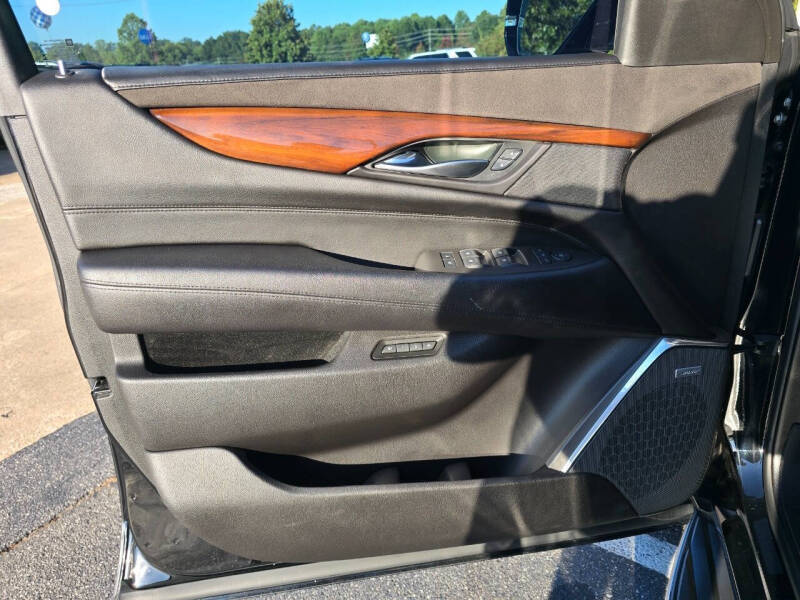 2017 Cadillac Escalade Luxury