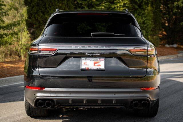2023 Porsche Cayenne Platinum Edition
