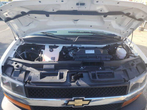 2023 Chevrolet Express 2500