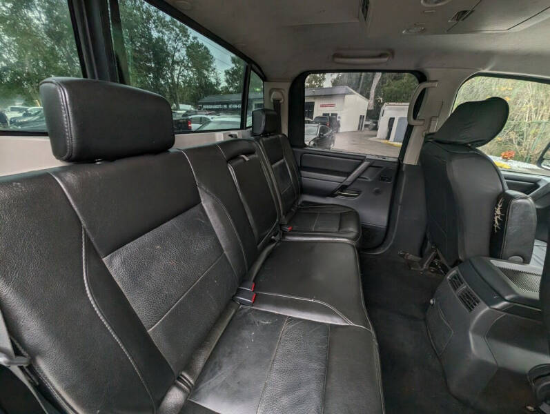 2009 Nissan Titan LE FFV