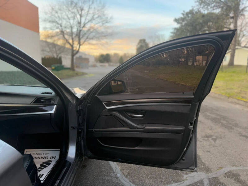 2013 BMW 5 Series 528i xDrive