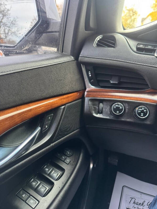 2015 Cadillac Escalade Luxury