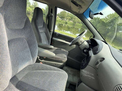 1997 Dodge Grand Caravan SE