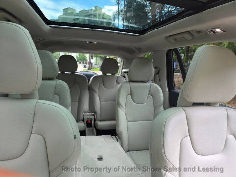 2016 Volvo XC90 T6 Momentum