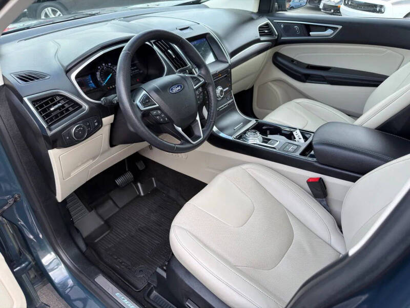2019 Ford Edge Titanium