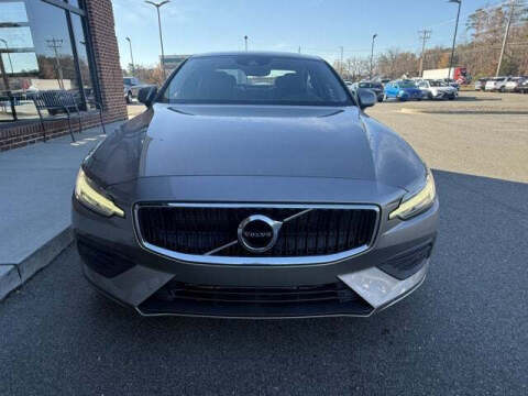 2019 Volvo S60 T5 Momentum