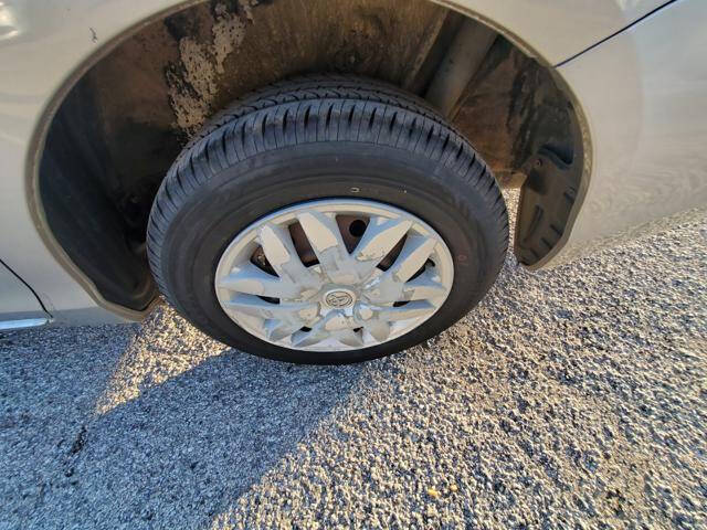 2004 Toyota Sienna LE 7 Passenger