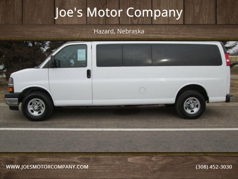 2018 Chevrolet Express Passenger LT's photo