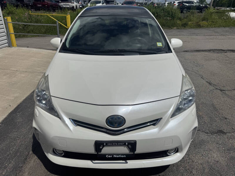 2012 Toyota Prius v Five