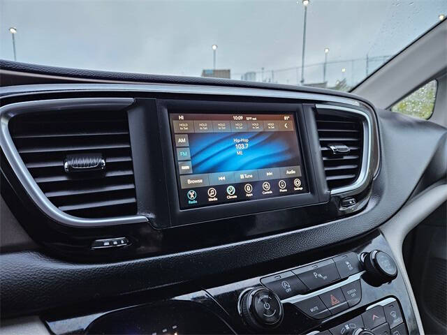 2018 Chrysler Pacifica Touring L