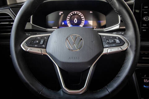 2026 Volkswagen Taos SE Black