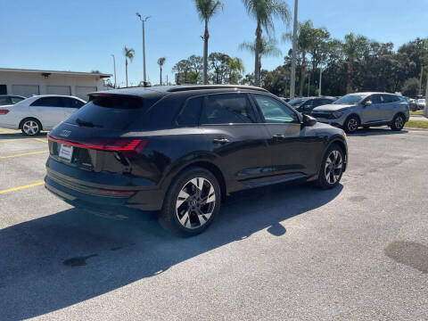 2022 Audi e-tron quattro Premium