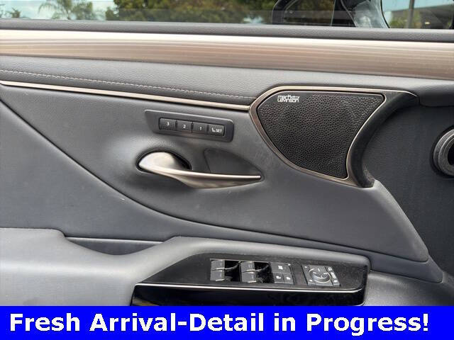 2024 Lexus ES 350 F SPORT Handling