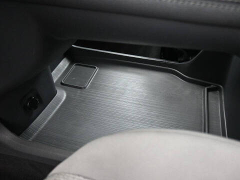 2022 Toyota Sienna LE 8-Passenger