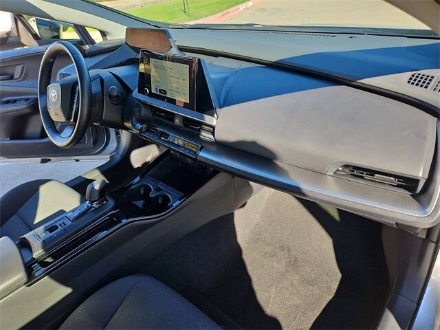 2024 Toyota Prius LE