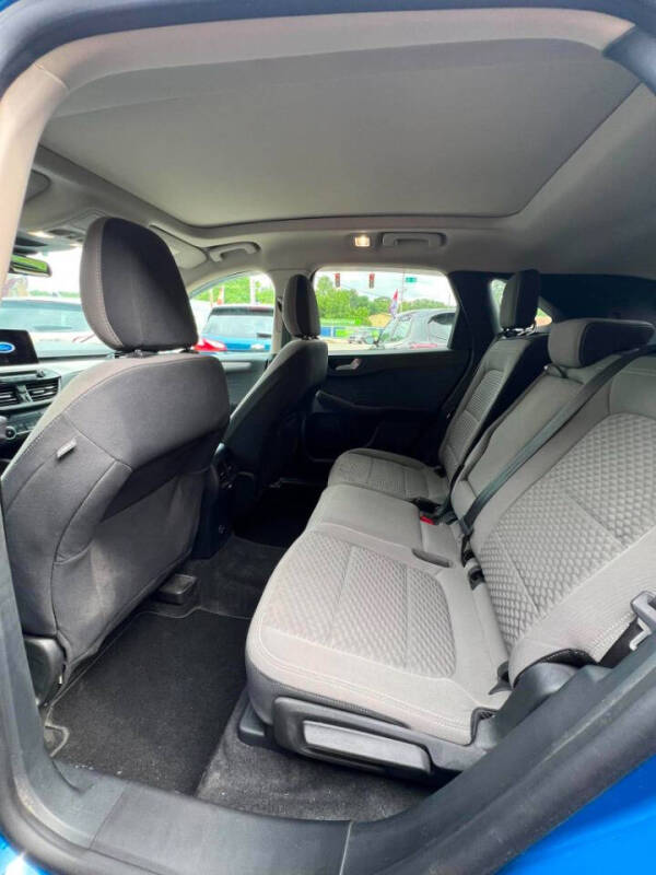 2020 Ford Escape SE
