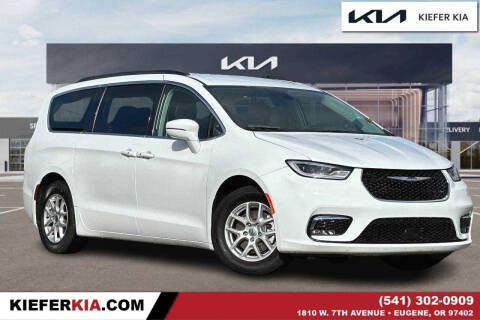 2022 Chrysler Pacifica for sale at Kiefer Kia in Eugene OR