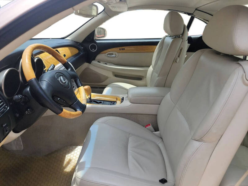 2004 Lexus SC 430