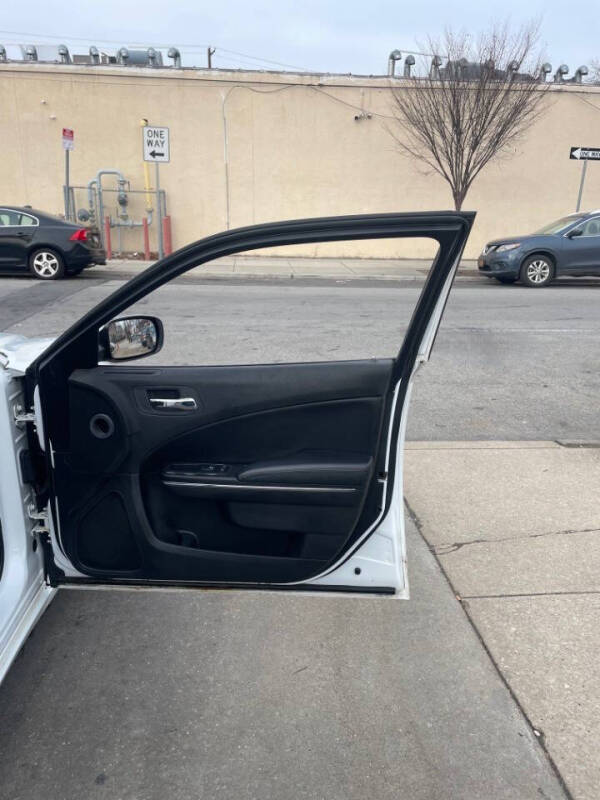 2011 Dodge Charger SE