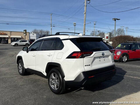 2022 Toyota RAV4 Hybrid LE