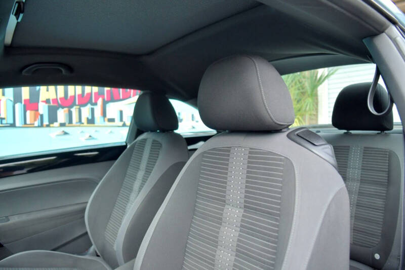 2014 Volkswagen Beetle R-Line PZEV