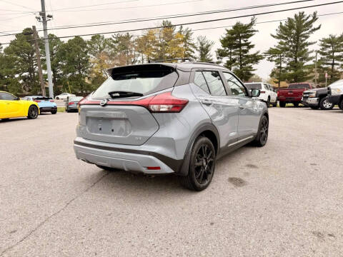 2021 Nissan Kicks SR