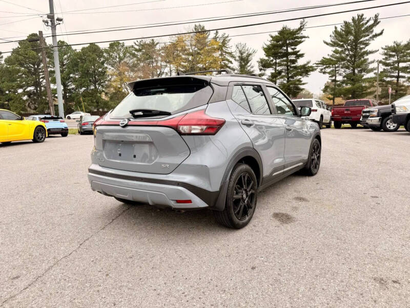 2021 Nissan Kicks SR