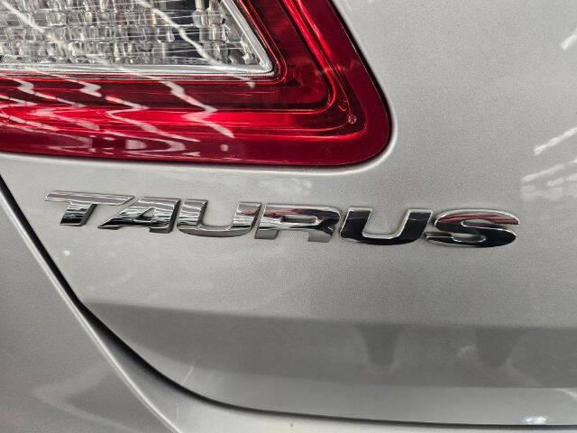 2019 Ford Taurus SEL