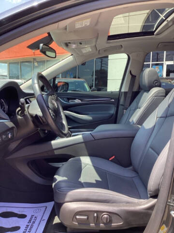 2020 Buick Enclave Essence