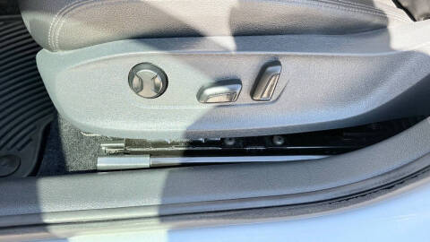 2015 Volkswagen Passat 1.8T SE