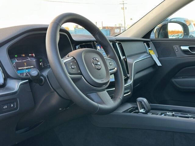 2025 Volvo XC60 T8 Core Dark Theme