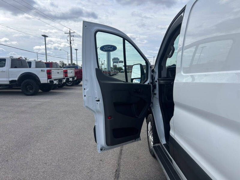 2025 Ford Transit