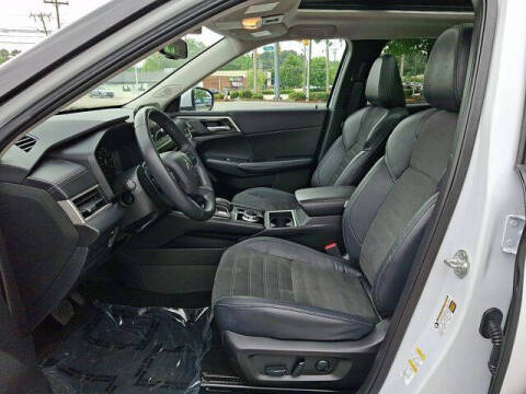 2023 Mitsubishi Outlander SE