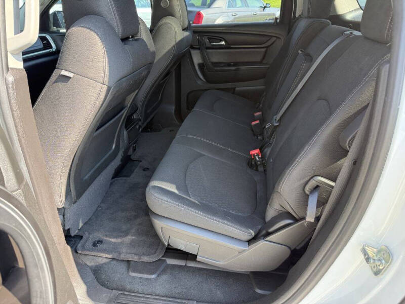 2016 GMC Acadia SLE-2