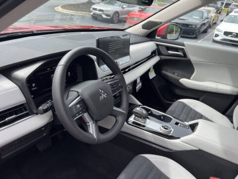 2025 Mitsubishi Outlander SE