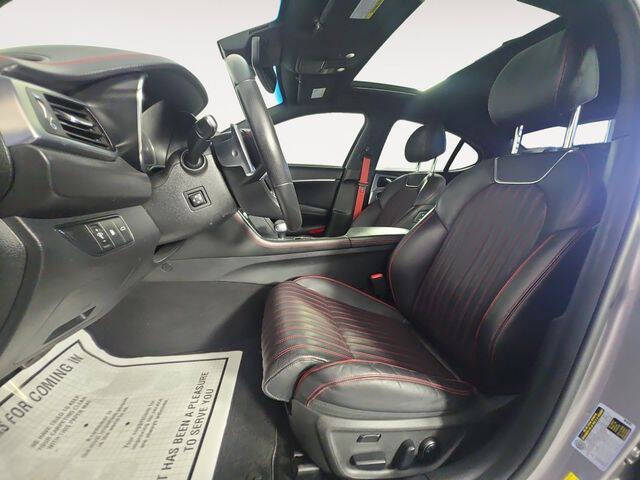 2022 Genesis G70