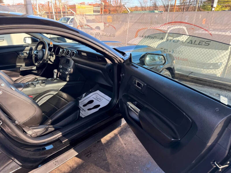 2015 Ford Mustang V6