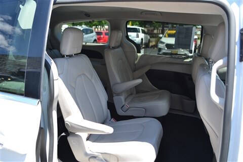 2021 Chrysler Pacifica Touring L
